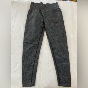 NVGTN Scrunch Leggings